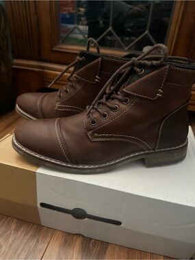 Call It Spring Men's Dark Brown Lace-Up Chukka Boots
